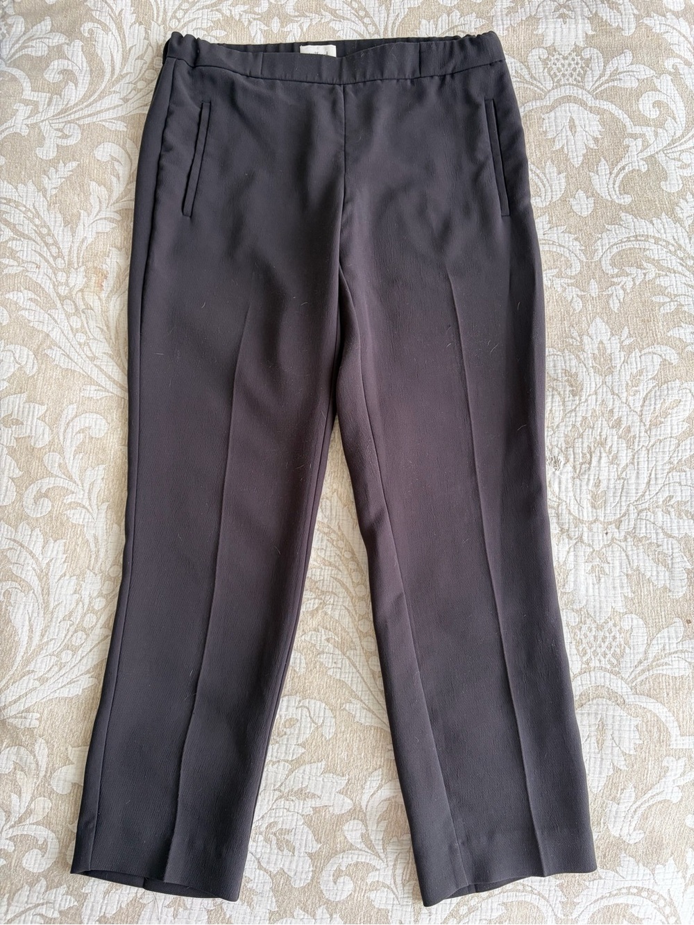 Aritzia Wilfred Cropped Dress Pants - Black - Size 4